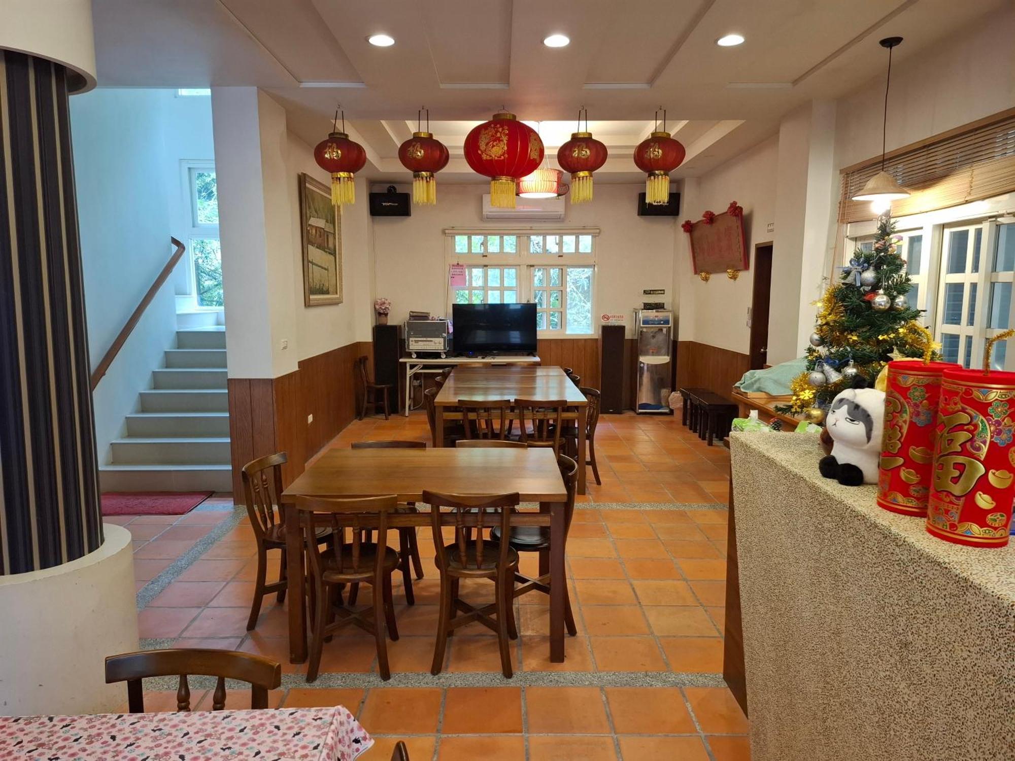 Left Bank Bnb Csiaohszi Kültér fotó
