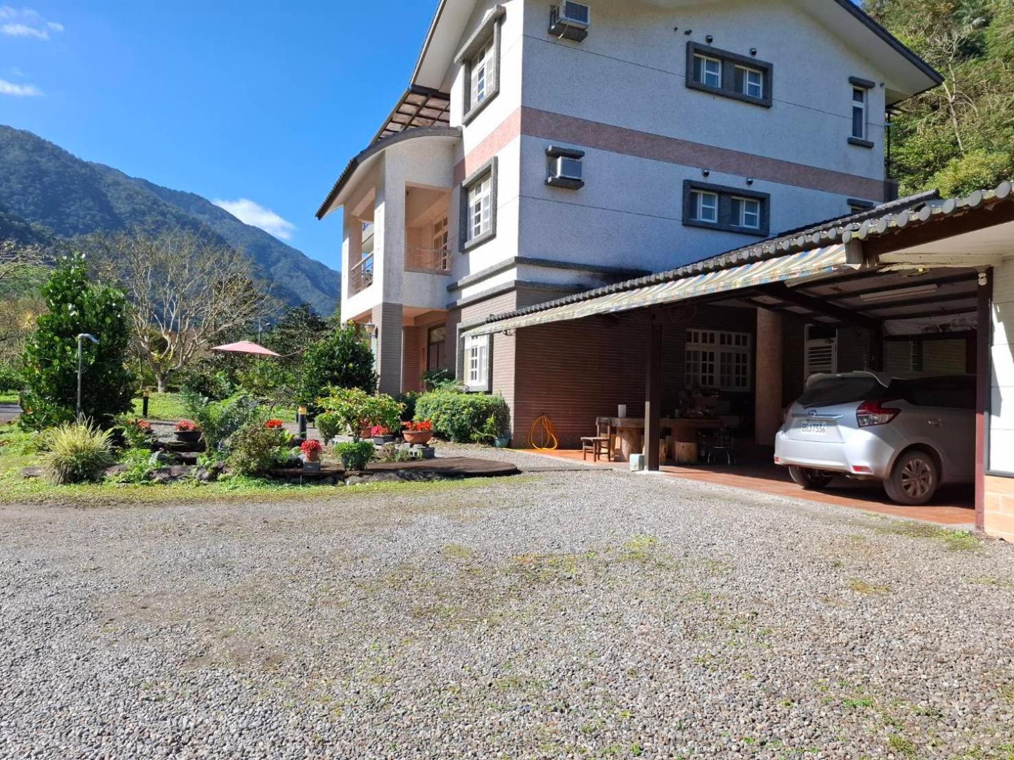 Left Bank Bnb Csiaohszi Kültér fotó